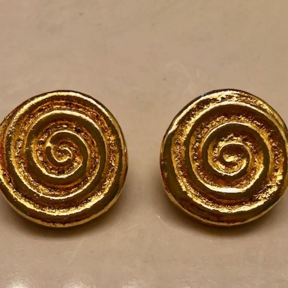 Jewelry - 🎈 Bundle for BOGO! Gold-Tone SWIRL DESIGN Clip-on Earrings - Vintage
